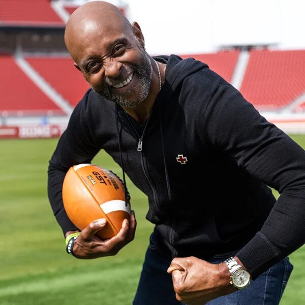 Jerry Rice storms into gallery after heckler taunts NFL legend at movie&hellip;
