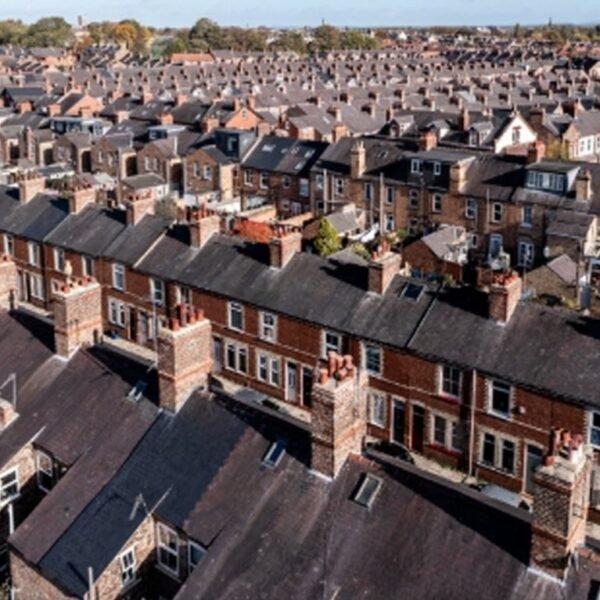 UK mortgage approvals rebound in June however credit score knowledge continues to…