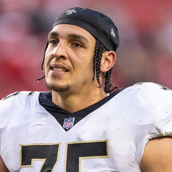 Pro Bowl offensive lineman Andrus Peat declares retirement from NFL at age…