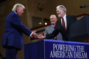 Braves legend Brian Snitker makes daring promise to Donald Trump at Georgia political rally