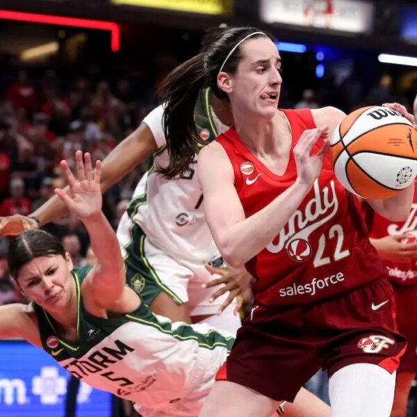 Caitlin Clark makes WNBA historical past with record-breaking recreation after weeks of…