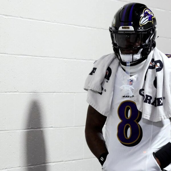 “I no longer trust Lamar Jackson”: Colin Cowherd sells Ravens QB’s inventory…