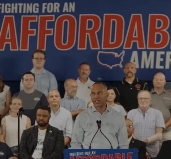 Hakeem Jeffries Goes To Pennsylvania And Rips Trump And The GOP 100…