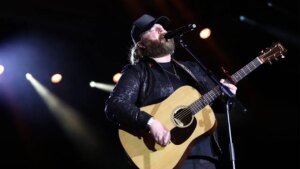 Country star Nate Smith drops over 70 lbs and divulges new weight reduction aim