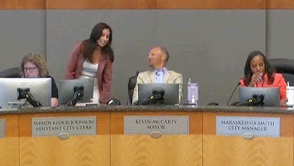 Sacramento mayor and vice mayor caught on scorching mic discussing disruptions