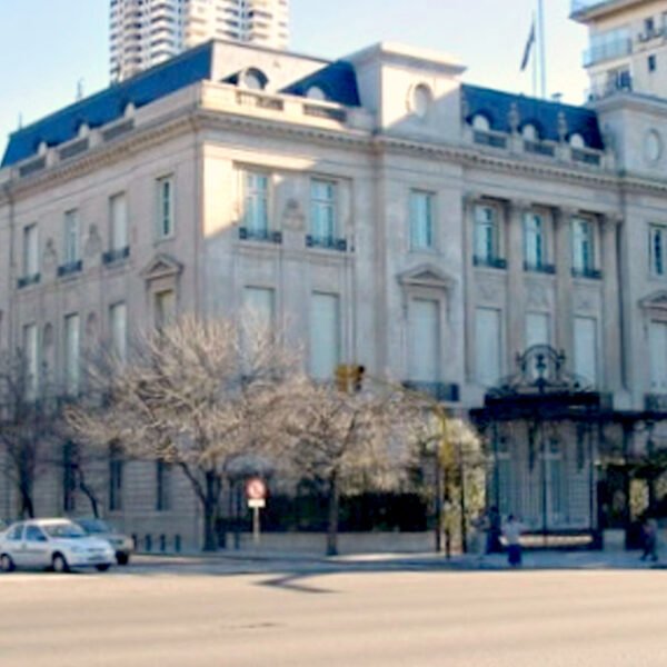 DEVELOPING: Bomb Threat in US Embassy in Argentina Leads to Evacuation of…