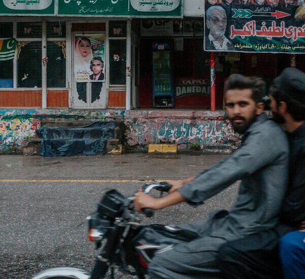 Pakistan Starts Sweeping New Crackdown on Journalists