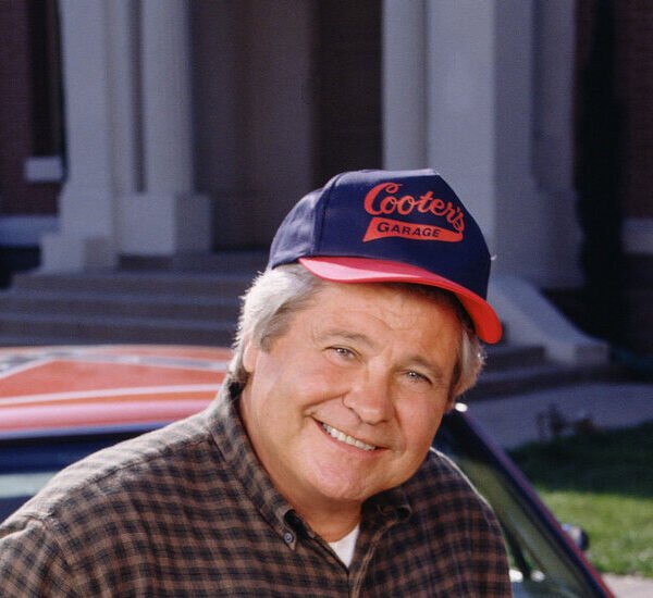 Ben Jones, ‘Dukes of Hazzard’ Actor and Congressman, Dies at 84