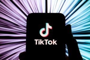 TikTok explores peer-to-peer funds through DMs, report says