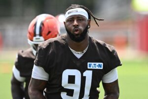 “Will the Browns fans boo him when he returns?”: NFL followers react to Alex Wright being positioned on IR with season-ending Achilles damage