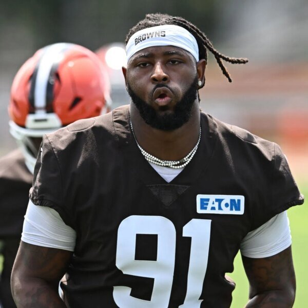 “Will the Browns fans boo him when he returns?”: NFL followers react…