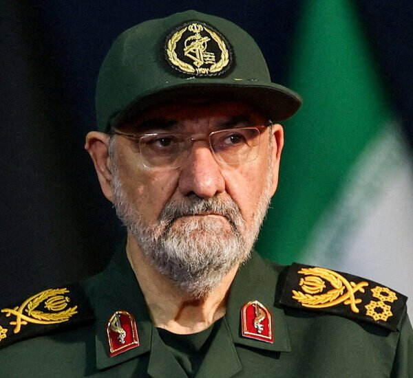 Iran Warns Gulf States Not to Join Trump’s Economic War