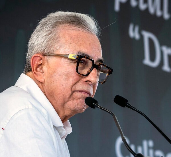 Mexican Governor Accused by U.S. of Aiding Cartel Leaves Office, Again