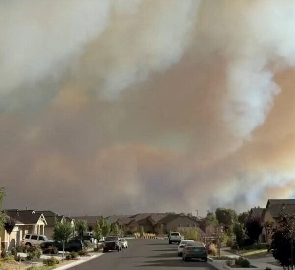 Fire Near Reno, Nev., Prompts Evacuations of Homes and Hospitals