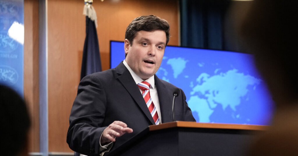 Trump Administration Aims to Revoke Visas of Foreign Citizens Applying for Asylum
