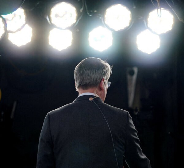 Opinion | Wall Street Loved Scott Bessent and Kevin Warsh. Not Anymore.