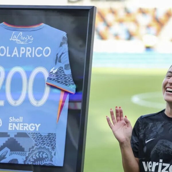 Dash signal veteran M Danny Colaprico to new contract