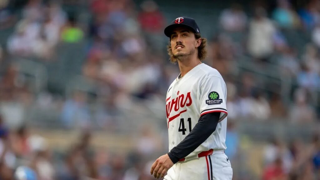 Twins go to Royals after pair of walk-off losses
