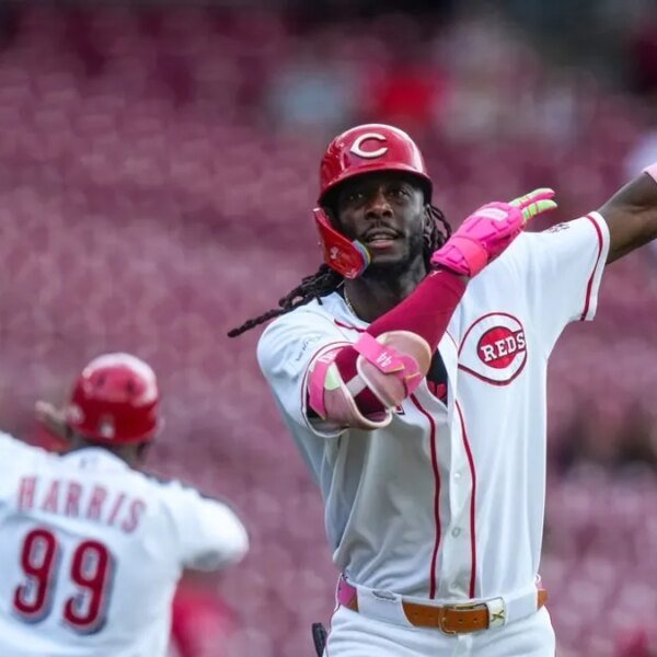 Reds full sweep of Athletics with homers, plate self-discipline