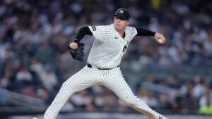 Yankees stymie Mariners to three hits in win