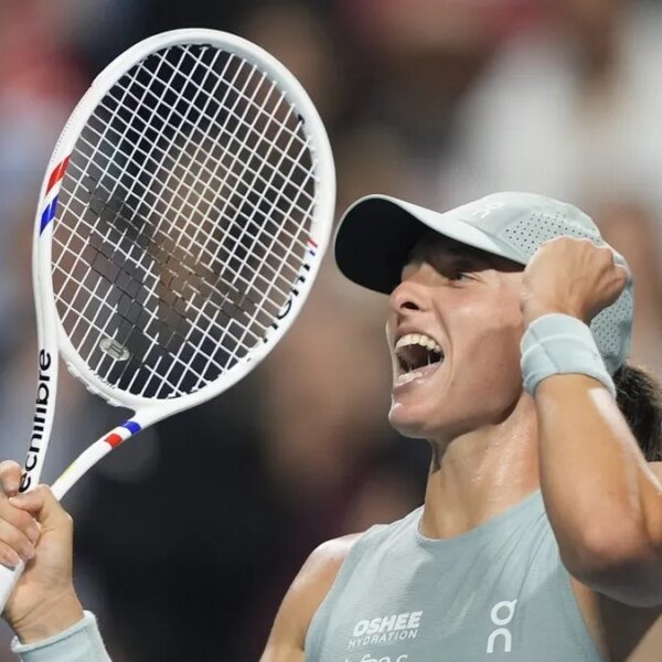 Iga Swiatek will face Elena Rybakina for Toronto title