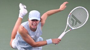 WTA roundup: Iga Swiatek tops Elena Rybakina for first title of ’26