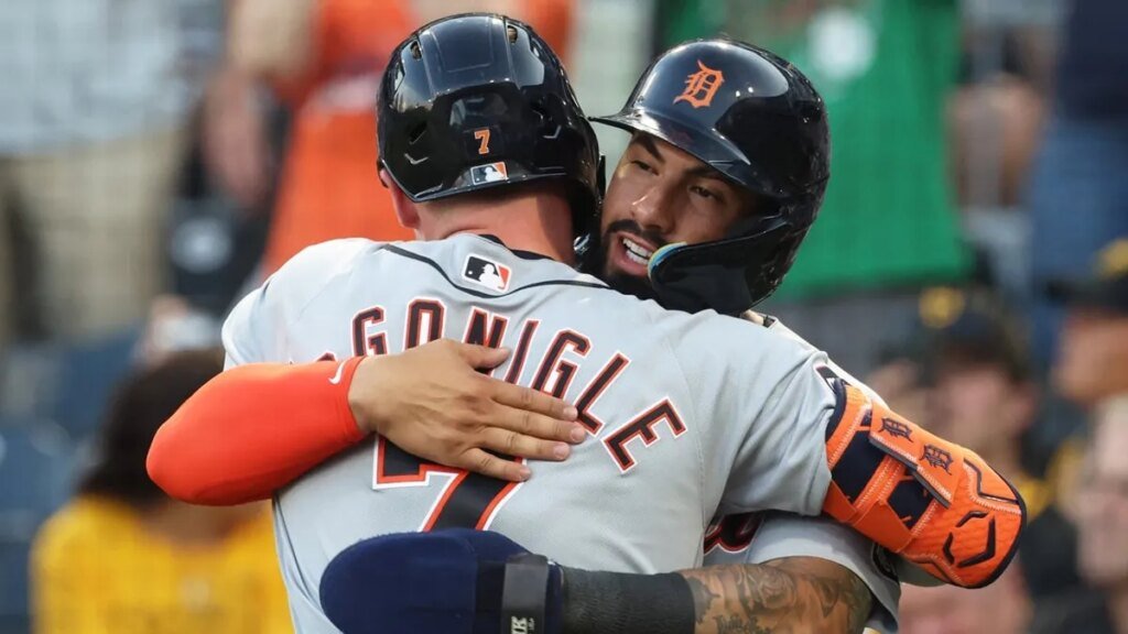 Tigers seize large lead, cruise previous Pirates as playoff push continues