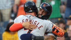 Tigers seize large lead, cruise previous Pirates as playoff push continues