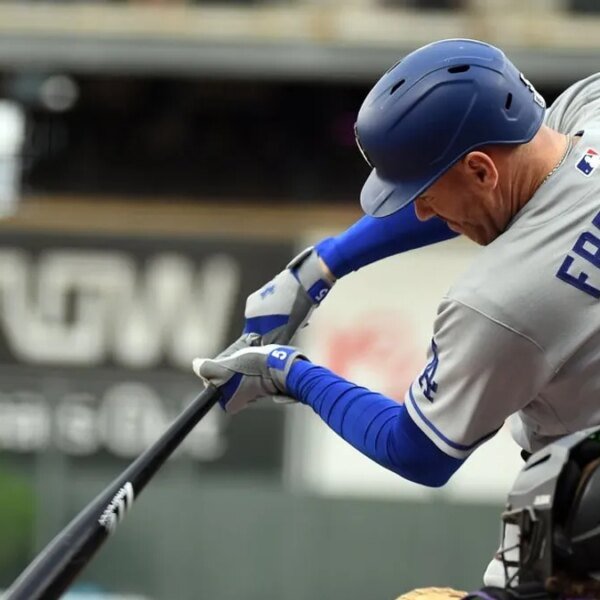 Freddie Freeman, Mookie Betts assist Dodgers outlast Rockies in 10