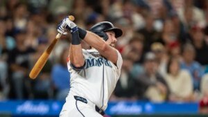 MLB roundup: Cal Raleigh’s 3 HRs assist M’s finish Phils’ 9-game win streak