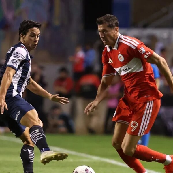 Sounders, Fire boast new forwards in conflict