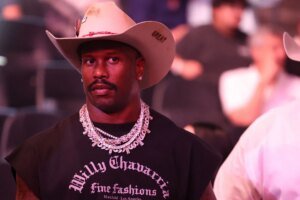 “This guy is so washed,” “Dude is way past his prime”: NFL followers mock Von Miller on signing with Cowboys 