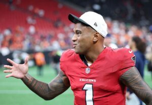 “Some things never change,” “Cut him”: NFL followers rip “brain dead” Tua Tagovailoa for repeating similar errors from Dolphins days on Falcons debut
