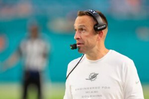 “Spoken like a true idiot. Fired by 2028”: NFL followers mock Jeff Hafley as Dolphins HC refuses to measure success by wins