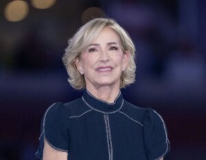 Chris Evert joins Caitlyn Jenner in calling for WNBA ban on trans athletes after Sophie Cunningham controversy