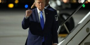 Trump claims — but once more — {that a} deal to reopen Hormuz is shut