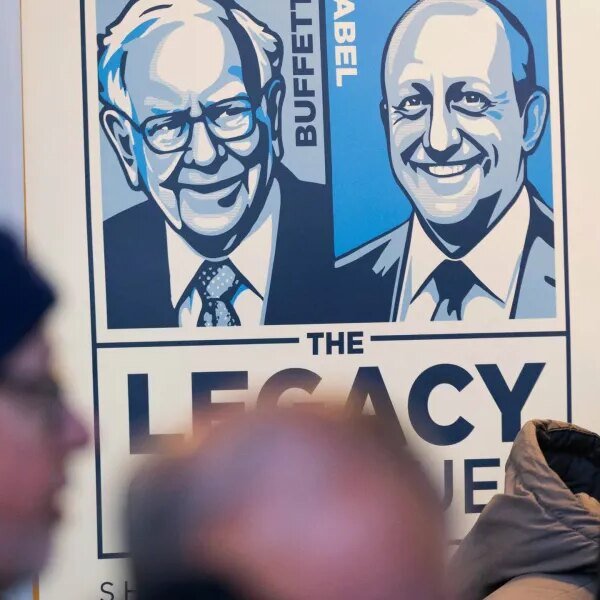 Berkshire Hathaway buys extra homebuilder shares however slashes stakes in banks and&hellip;