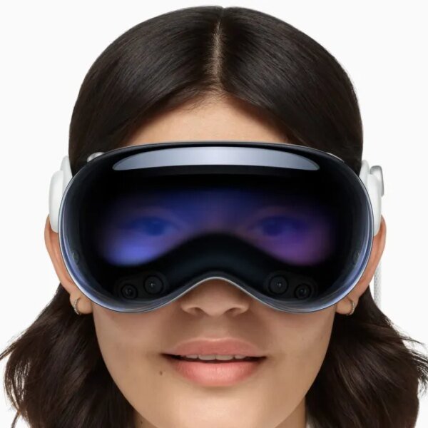 Apple is reportedly reducing lots of of jobs from Siri, Vision Pro…