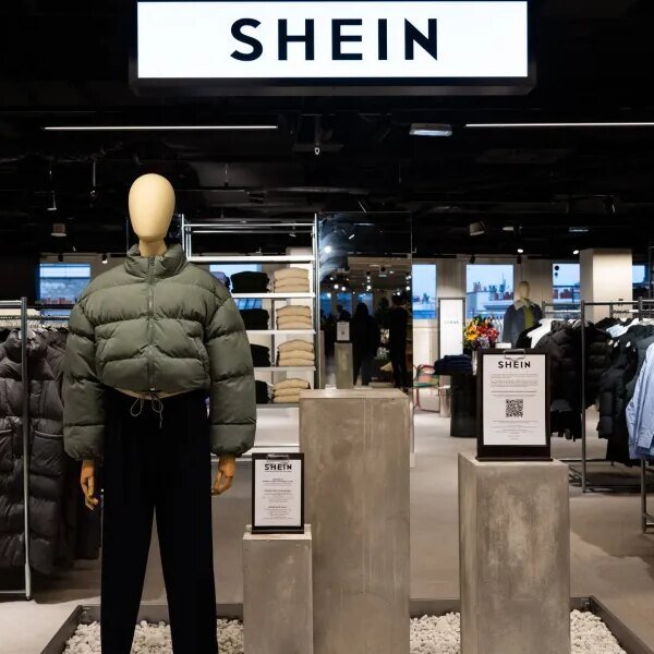Shein CEO’s wealth slumps $15 billion after whittled-down IPO