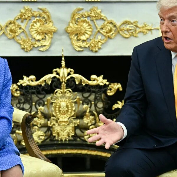 U.S. Treasury sells euros, not {dollars}, to assist elevate yen. Economists warn…