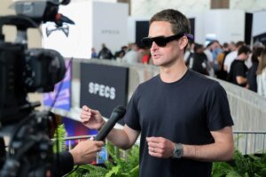 Snap CEO sidesteps Specs preorder questions on Q2 earnings name