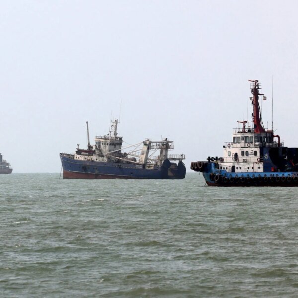 Covert mideast oil flows are retaining world costs in verify