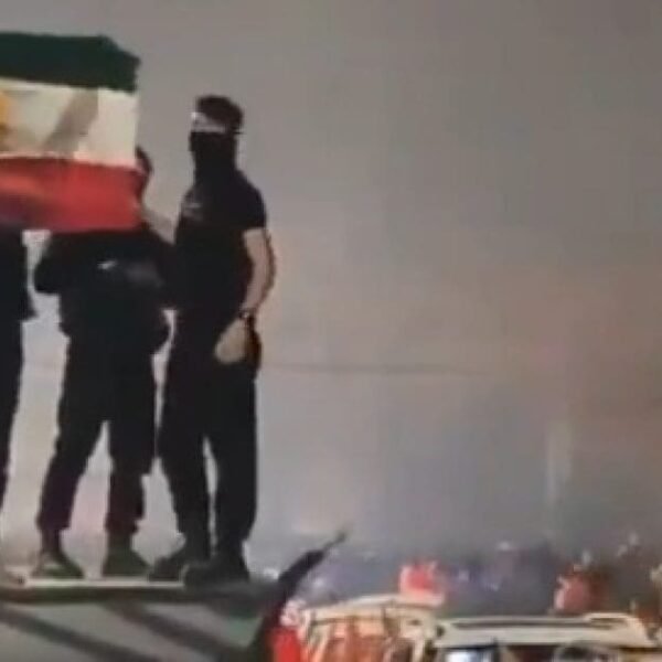 The Return of the Shah Is Gaining Momentum in Iran