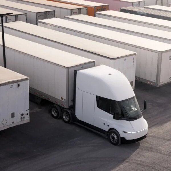 Einride strikes deal so as to add 500 Tesla Semis to its…