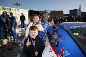 “You s**k at NASCAR”: Kyle Larson particulars his daughter Audrey speaking smack to him