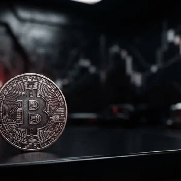 Bitcoin Price Stabilizes Amid Strategy $8Bn Loss