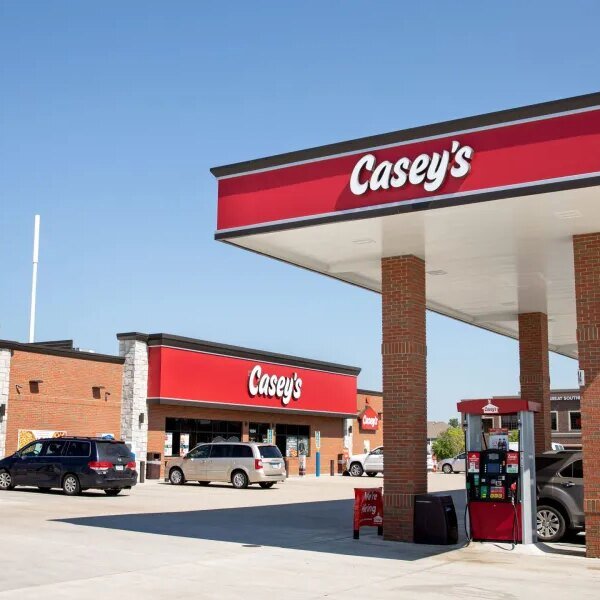 Meet Casey’s, the stealth pizza empire popping out of Midwest gasoline stations