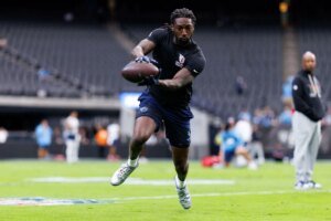 “Bro had 1 job. Stop eating lettuce”: NFL followers mock Calvin Ridley for “gambling on his diet” after Chipotle abdomen bug admission