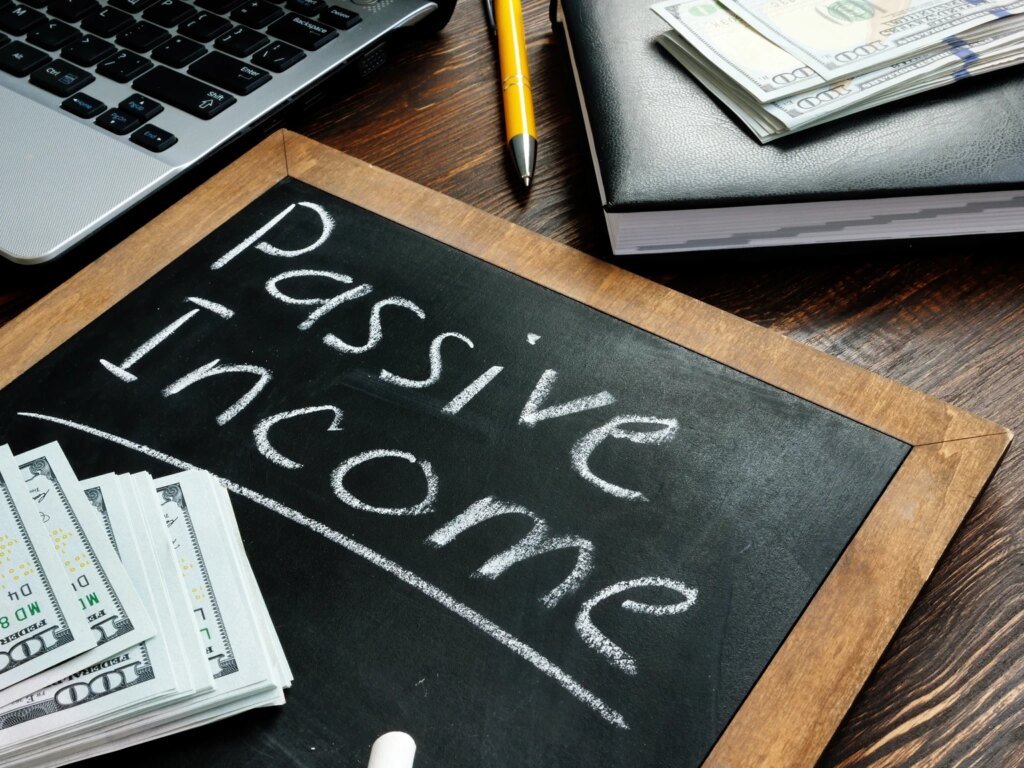10-14% Yielding Monthly Dividend Machines To Supercharge Your Early Retirement