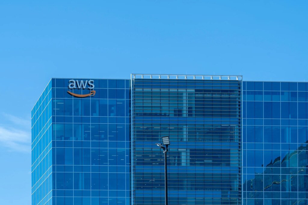 Amazon: The Cloud King Is Storming Back (Rating Upgrade)